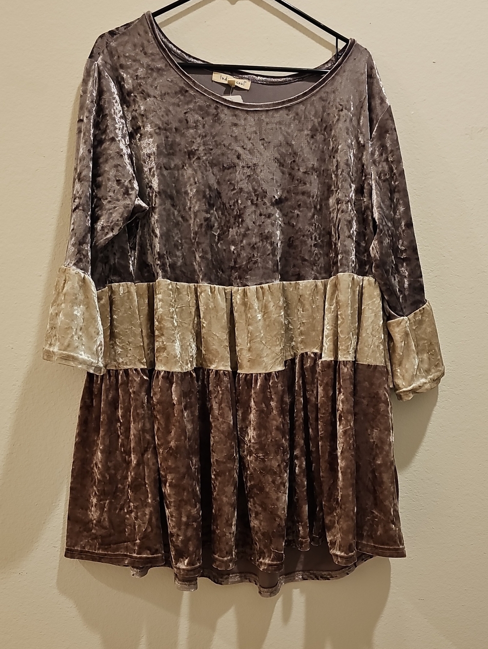 indigo soul Crushed Velvet Tunic in Gray and Champagne